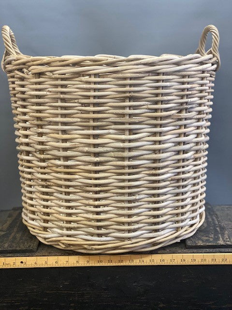 Traditional Log Basket
