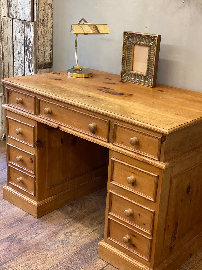 Large Solid Pine Double Pedestal Desk with 7 Drawers